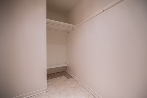 Storage - 346 Boul. Samson, Laval (Sainte-Dorothée), QC - Indoor