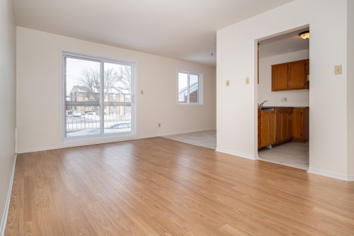 Living Room - 346 Boul. Samson, Laval (Sainte-Dorothée), QC - Indoor Photo Showing Other Room