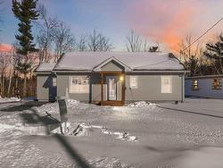 1021 Arenburg Drive  Cambridge, NS B0P 1G0