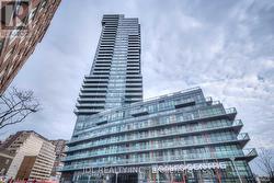 806 - 825 CHURCH STREET N  Toronto, ON M4W 3Z4
