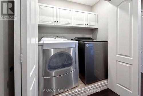 2365 Bankside Drive, Mississauga, ON - Indoor Photo Showing Laundry Room