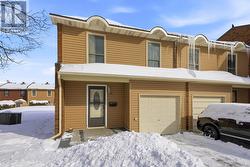 F - 6 ARNOLD DRIVE  Ottawa, ON K2H 6V9