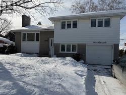 1166 CASTLE HILL CRESCENT  Ottawa, ON K2C 2A8