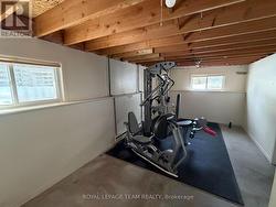 Bonus room with extra storage on the other side - 