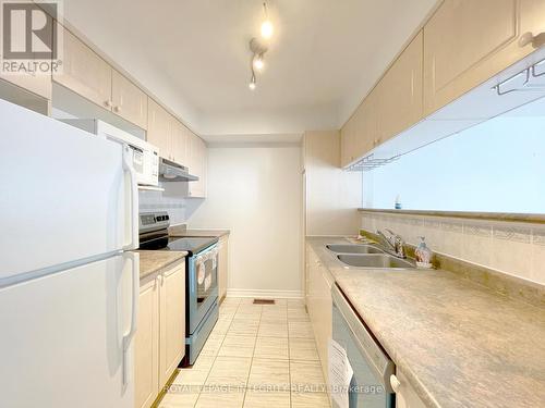 27 Santa Cruz Private, Ottawa, ON - Indoor Photo Showing Kitchen With Double Sink