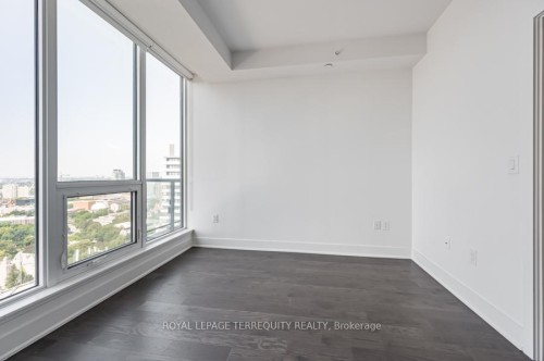 3106-955 Bay Street, Toronto, ON - Indoor Photo Showing Other Room