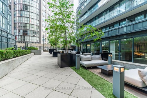 3106-955 Bay Street, Toronto, ON - Outdoor