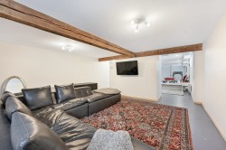 Salon - 