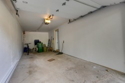 Garage - 
