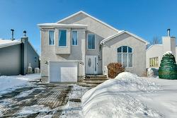 1665 Av. Carpentier  Boisbriand, QC J7G 3A7