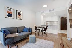 314-360 Rue Atateken  Montréal (Ville-Marie), QC H2L 0H4