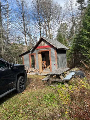 Coin-repas - Route 323 N., Amherst, QC 