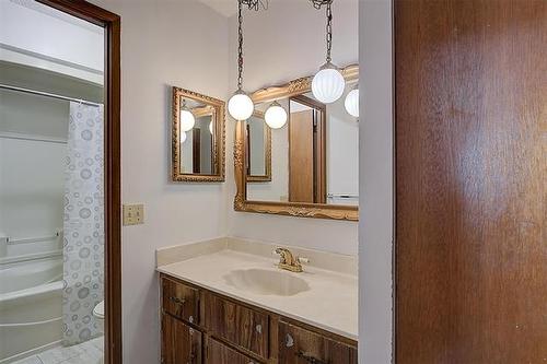 75 Greensboro Bay, Winnipeg, MB 