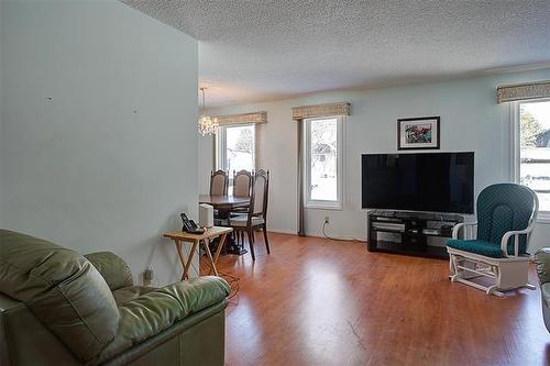 75 Greensboro Bay, Winnipeg, MB 