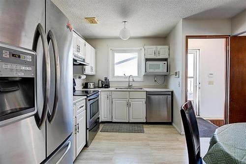 75 Greensboro Bay, Winnipeg, MB 