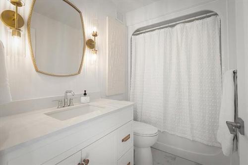 102 Ebb Tide Dr, Winnipeg, MB 