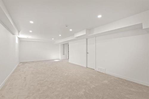 102 Ebb Tide Dr, Winnipeg, MB 