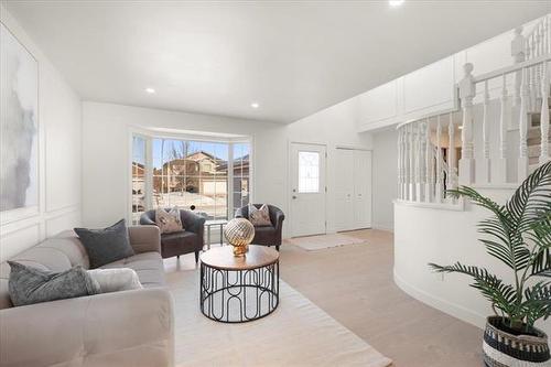 102 Ebb Tide Dr, Winnipeg, MB 