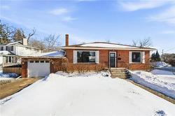 5 Neil PL  Winnipeg, MB R2K 1C5