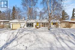 13 PINEPOINT DRIVE  Ottawa, ON K2H 6B1