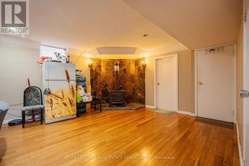 268 Ross Avenue, Kitchener, ON - Indoor Photo Showing Other Room