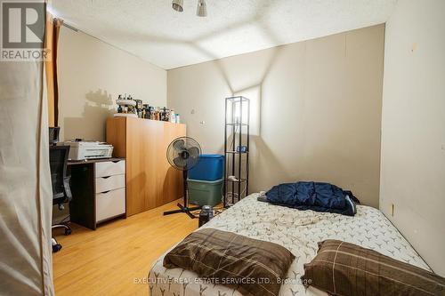 268 Ross Avenue, Kitchener, ON - Indoor Photo Showing Bedroom