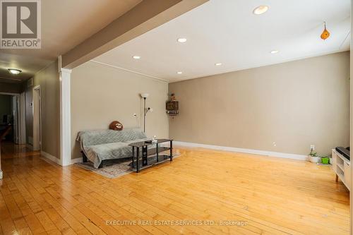 268 Ross Avenue, Kitchener, ON - Indoor Photo Showing Other Room
