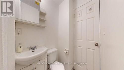 22 Broadview Avenue, Cambridge, ON - Indoor Photo Showing Bathroom