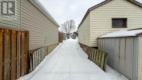 22 Broadview Avenue, Cambridge, ON - Outdoor With Exterior