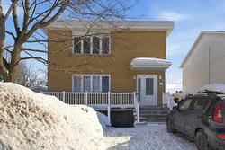 194 Rue Archambault  Gatineau (Hull), QC J8Y 5E2