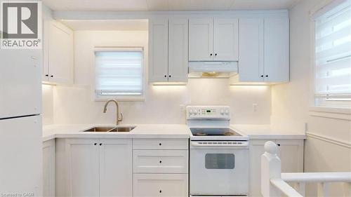 22 Broadview Avenue, Cambridge, ON - Indoor Photo Showing Kitchen With Double Sink