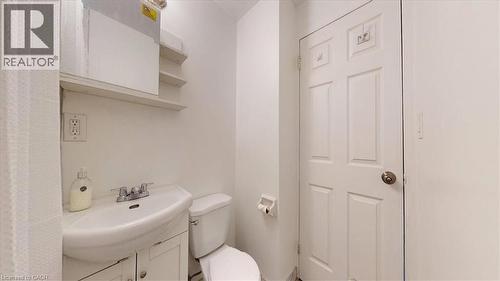 22 Broadview Avenue, Cambridge, ON - Indoor Photo Showing Bathroom