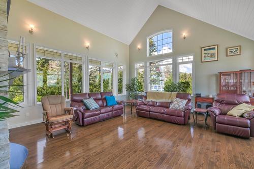 Salon - 3341 Route Du Fleuve, Les Éboulements, QC - Indoor Photo Showing Living Room