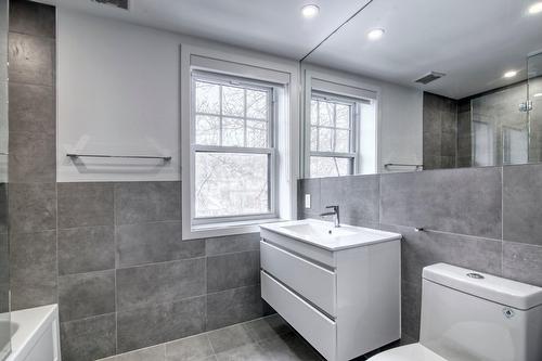 Bathroom - 53-1 Av. Rosemount, Westmount, QC - Indoor Photo Showing Bathroom