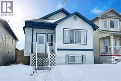 8867 75 Avenue  Grande Prairie, AB T8X 0H8