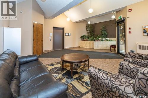 202 520 3Rd Avenue N, Saskatoon, SK - Indoor