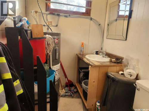 421 4Th Street, Chaplin, SK - Indoor Photo Showing Laundry Room