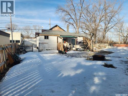 421 4Th Street, Chaplin, SK - Outdoor