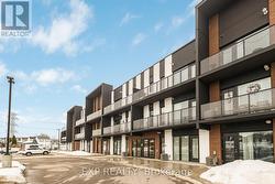 305 - 5 WAKE ROBIN DRIVE  Kitchener, ON N2E 0H6