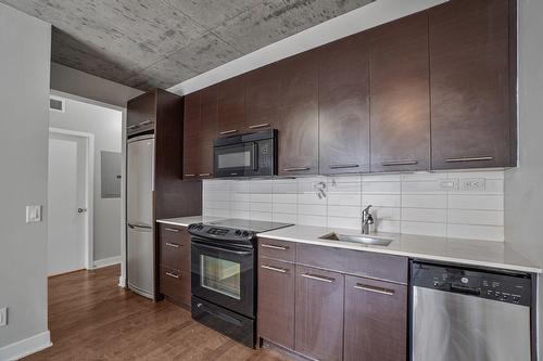 Kitchen - 437-1414 Rue Chomedey, Montréal (Ville-Marie), QC - Indoor Photo Showing Kitchen With Upgraded Kitchen