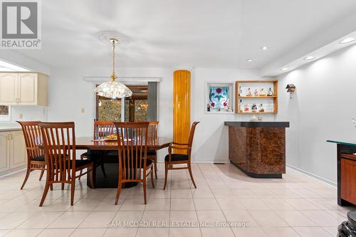4461 Gladebrook Crescent, Mississauga, ON - Indoor Photo Showing Dining Room