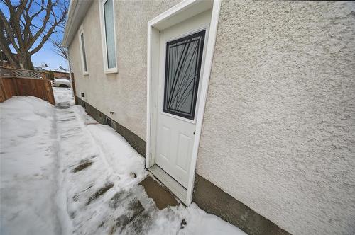 515 Regent (East) Avenue E, Winnipeg, MB - Outdoor