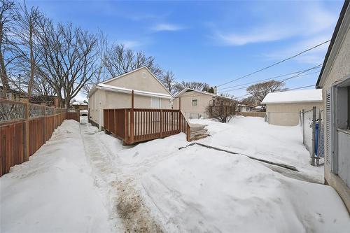 515 Regent (East) Avenue E, Winnipeg, MB - Outdoor