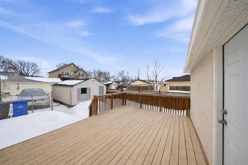 515 Regent (East) Avenue E, Winnipeg, MB - Outdoor With Exterior