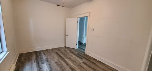 Chambre à coucher - 8621 Rue St-Denis, Montréal (Villeray/Saint-Michel/Parc-Extension), QC - Indoor Photo Showing Other Room