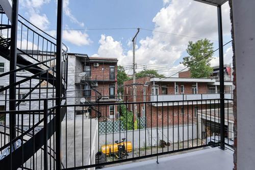 Balcon - 8615 Rue St-Denis, Montréal (Villeray/Saint-Michel/Parc-Extension), QC -  With Exterior