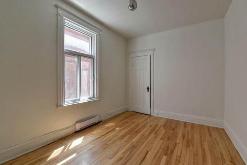 Chambre à coucher principale - 8615 Rue St-Denis, Montréal (Villeray/Saint-Michel/Parc-Extension), QC - Indoor Photo Showing Other Room
