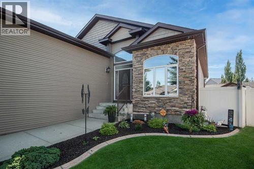 15 Volk Place, Red Deer, AB - Outdoor