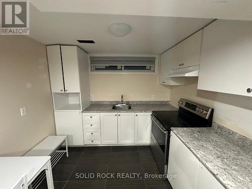 1678 Fisher Avenue, Ottawa, ON - Indoor Photo Showing Kitchen
