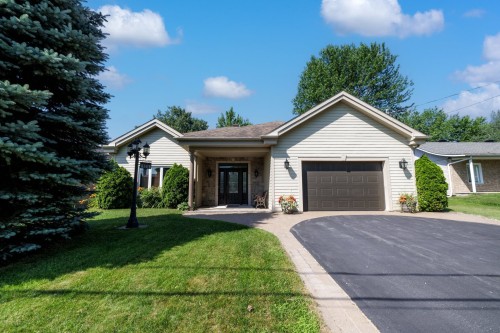 115 85e Avenue  Saint-Zotique, QC J0P 1Z0